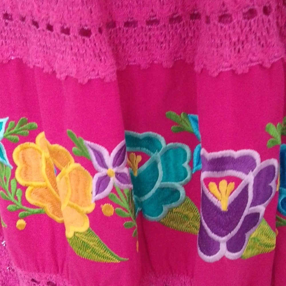 Vintage Mexican Embroidered Dress. - Picture 6 of 8